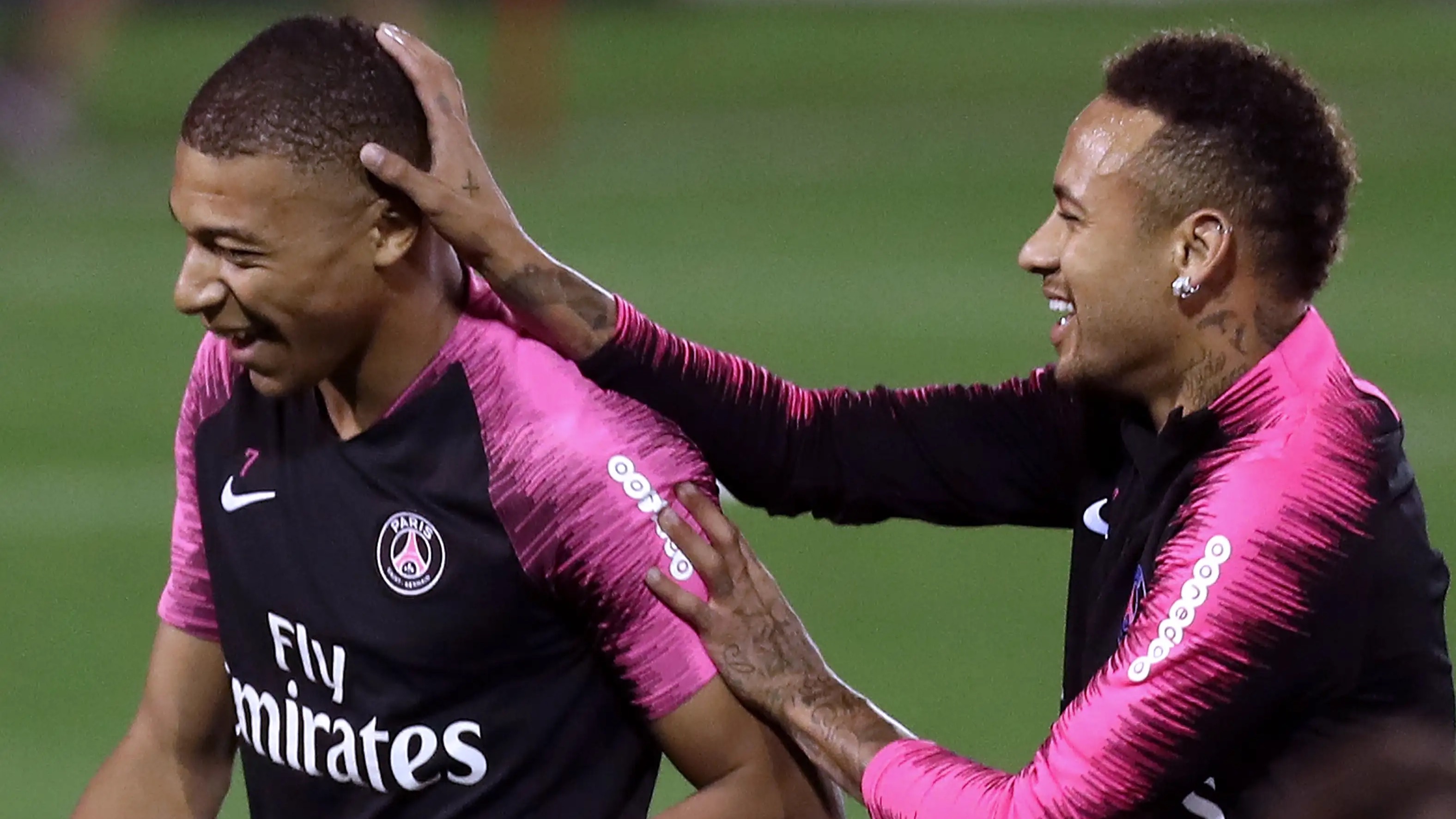 ayx爱游戏官网-内马尔重要时刻锐不可当，TES带队取胜！(2077丽姿酒吧不朽武器)