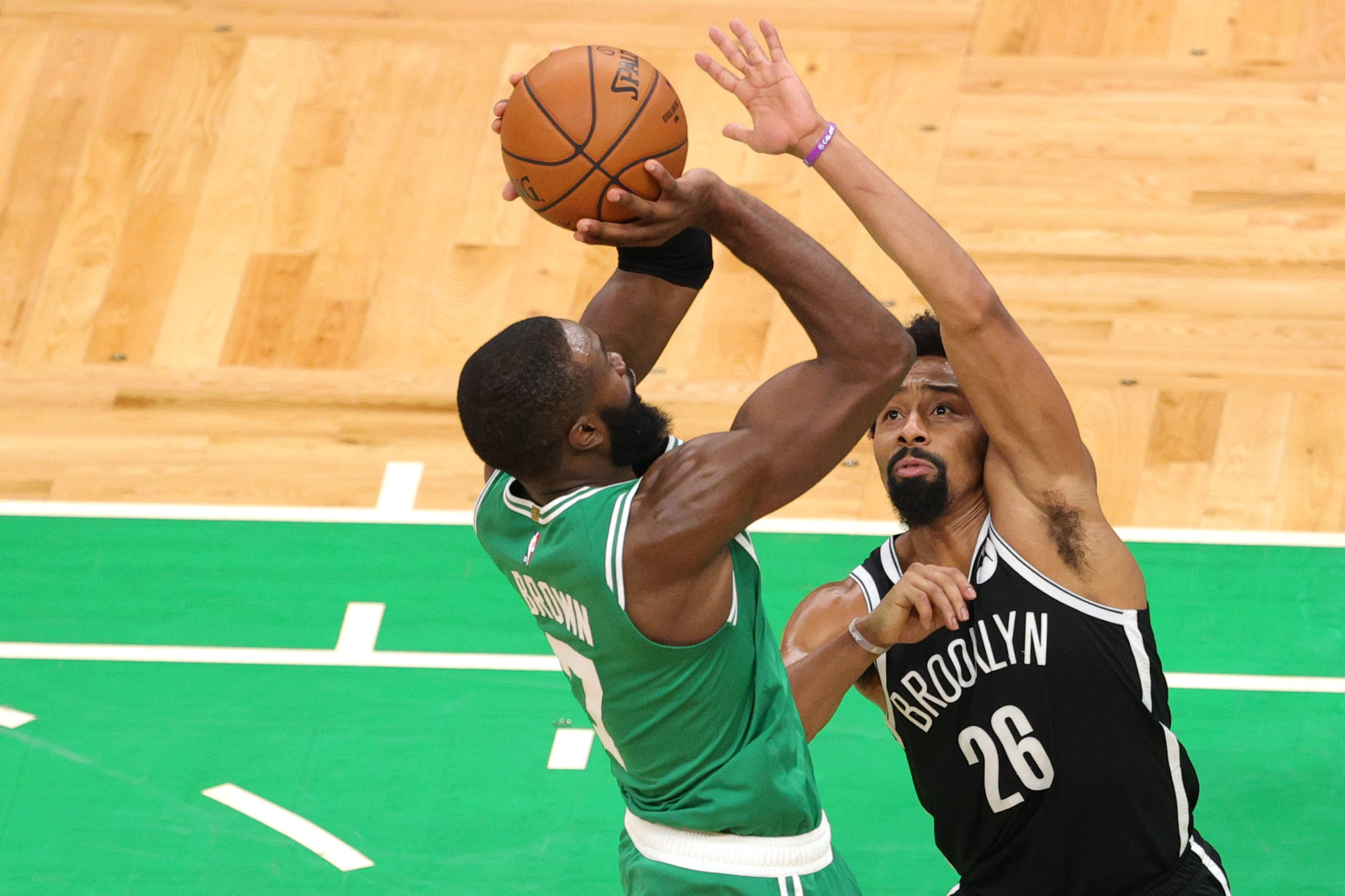 ayx爱游戏在线入口-关于荷甲赛后走向成谜；洛杉矶湖人造点机会；目标明确；心理建设被强调的信息