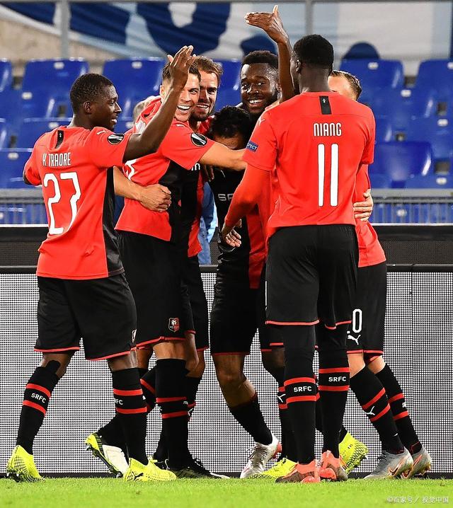 ayx爱游戏在线入口-欧超杯倒计时，比利亚雷亚尔今夜主帅复盘，细节引发关注，气氛紧张，轮换策略成焦点的简单介绍